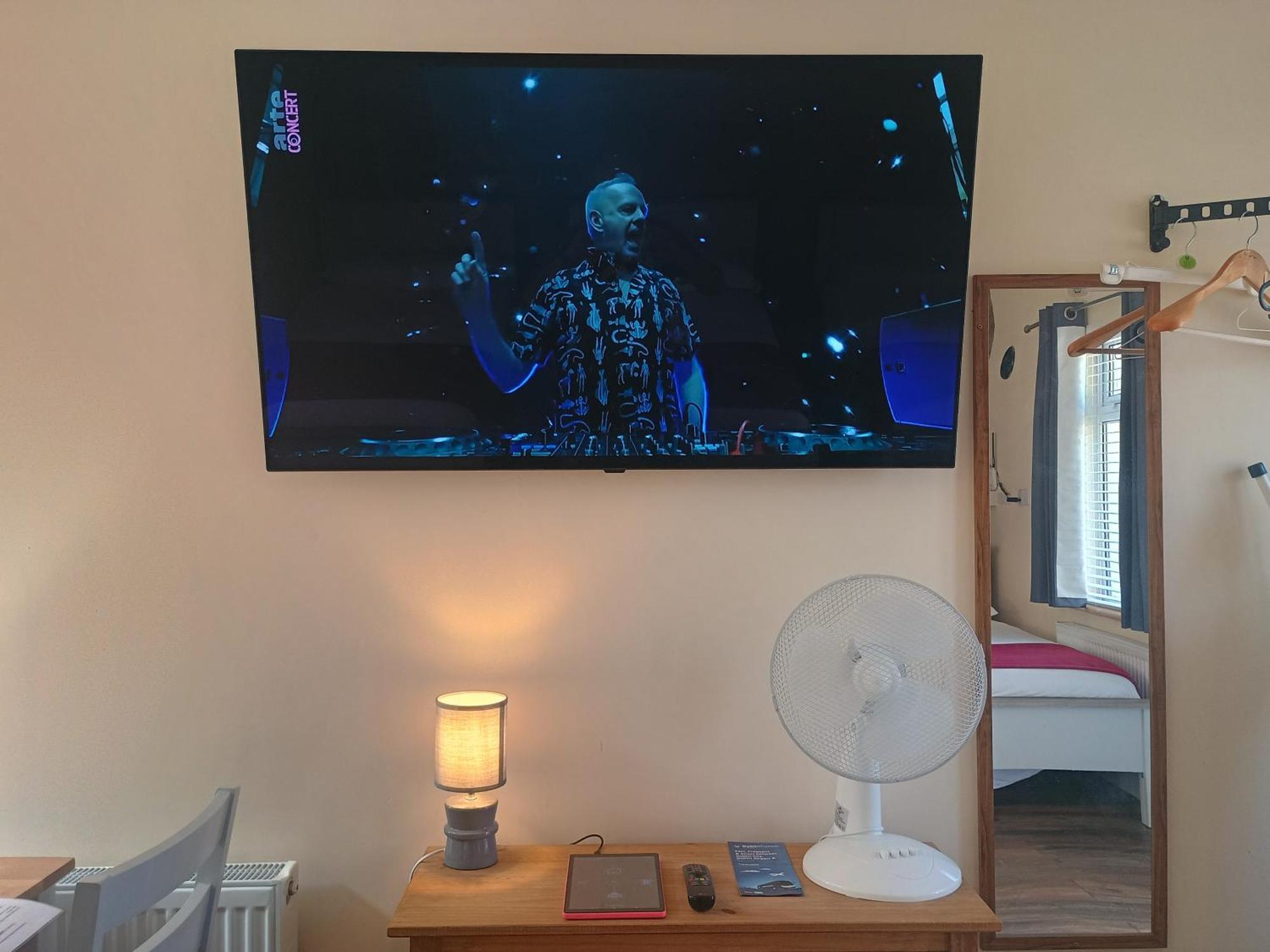 Matty'S Pub - Apartment'S Carlow Esterno foto