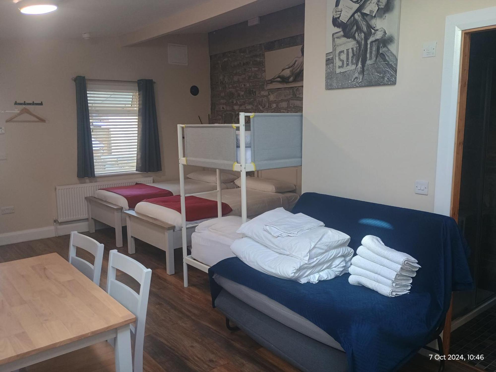 Matty'S Pub - Apartment'S Carlow Esterno foto