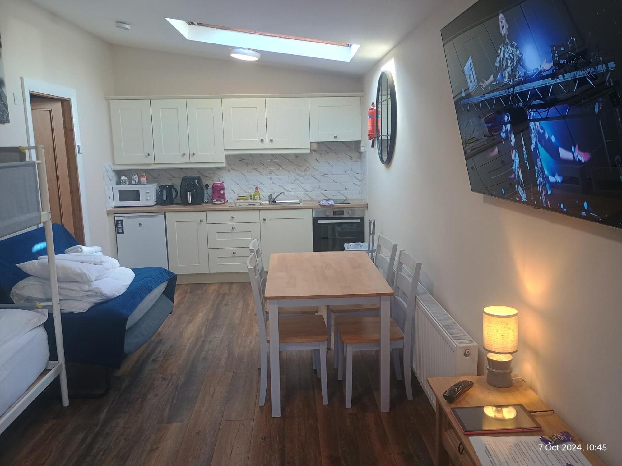 Matty'S Pub - Apartment'S Carlow Esterno foto