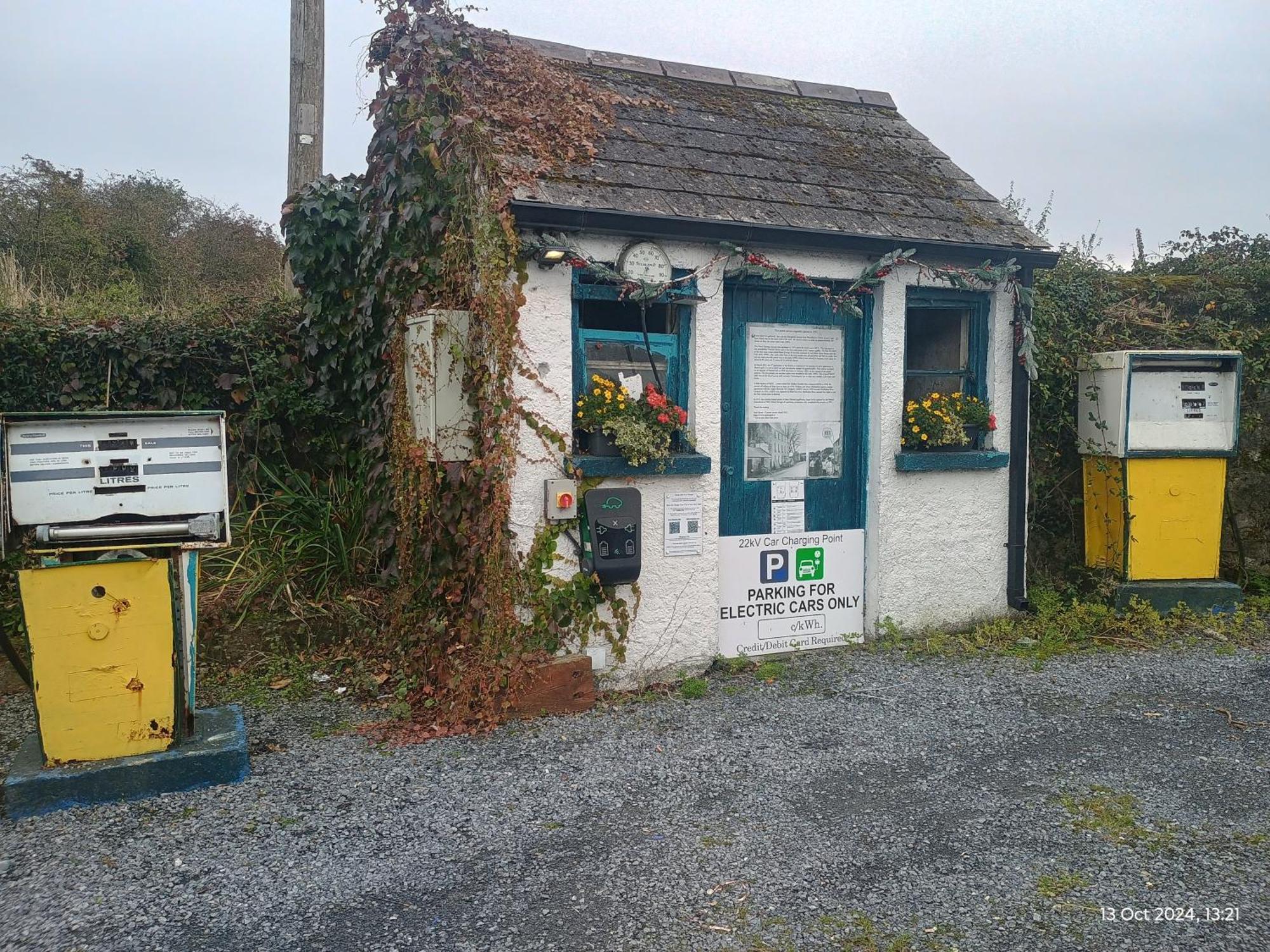 Matty'S Pub - Apartment'S Carlow Esterno foto