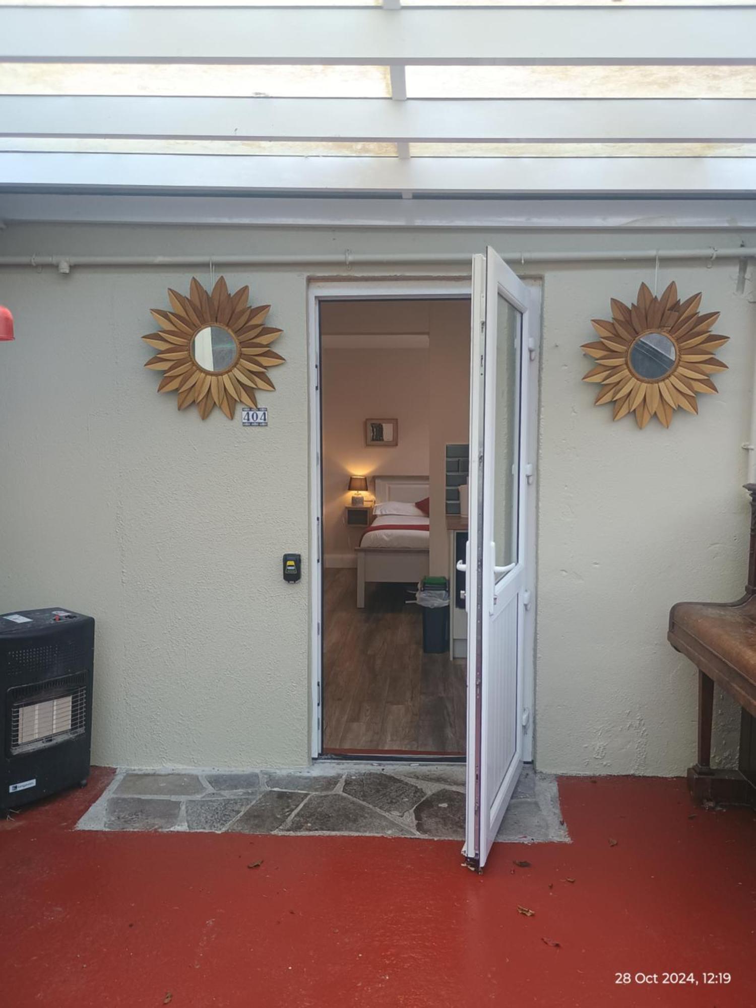 Matty'S Pub - Apartment'S Carlow Esterno foto