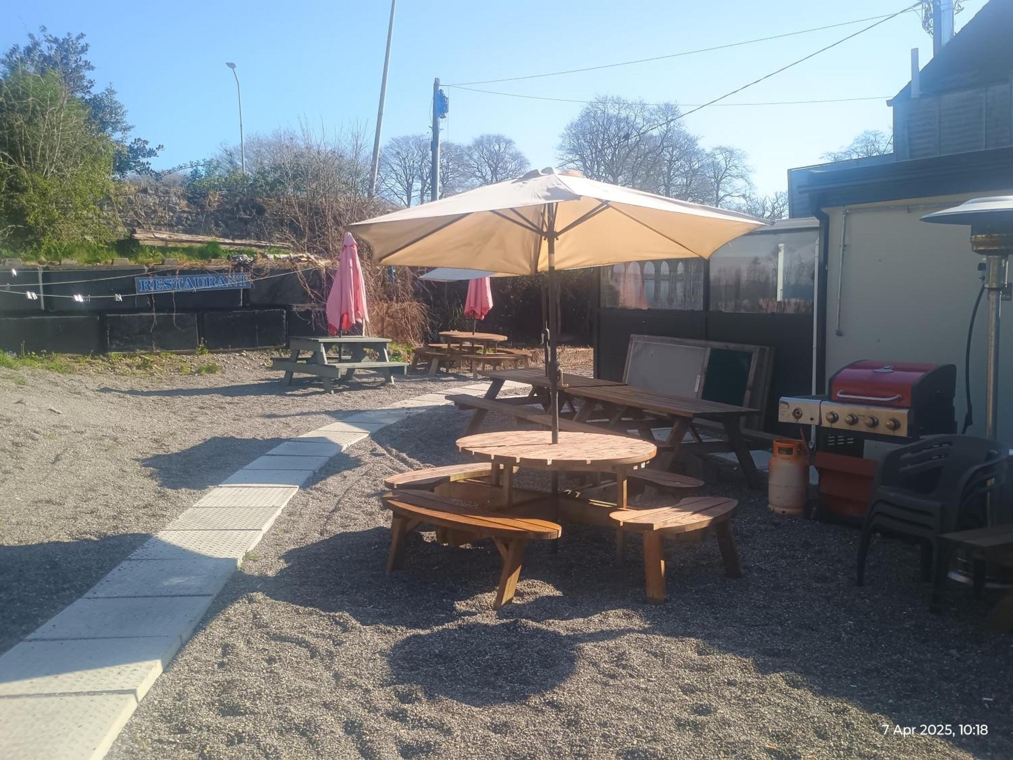 Matty'S Pub - Apartment'S Carlow Esterno foto